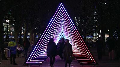 نمایش جذاب و سحرانگیز نور در خیابانهای لندن