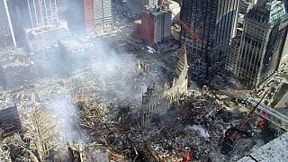 ویرانه‌های برج تجارت جهانی در نیویورک پس از حمله ۱۱ سپتامبر