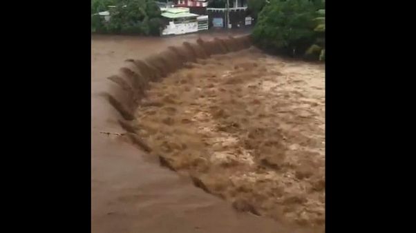 L'île de la Réunion soufflée par Berguitta L'île de la Réunion soufflée par Berguitta