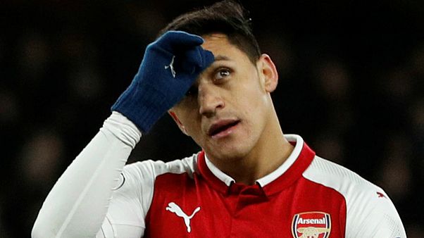 Alexis Sanchez de saída do Arsenal a caminho de Manchester Alexis Sanchez de saída do Arsenal a caminho de Manchester