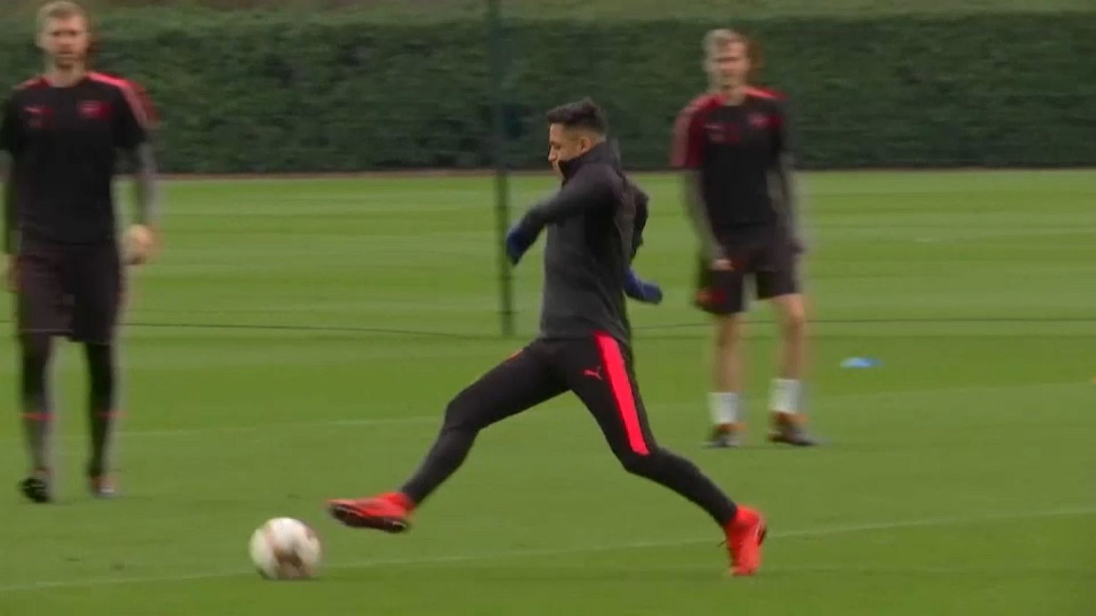 Manchester City resigned to lose out on Sanchez