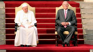 Pope condemns corruption on Peru trip