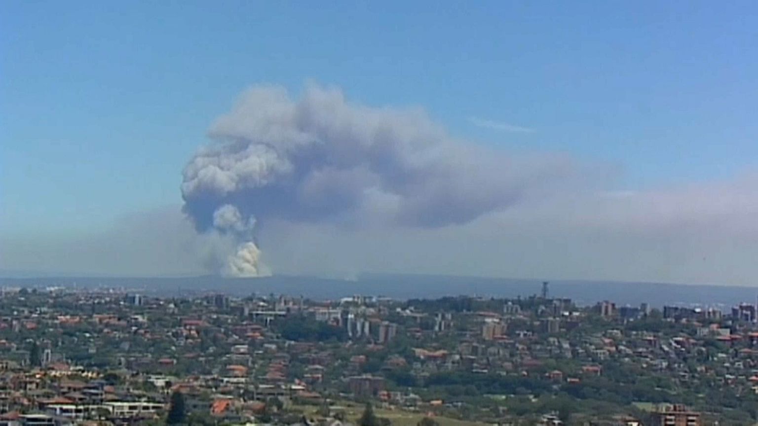 Chamas encerram parque natural a sul de Sydney