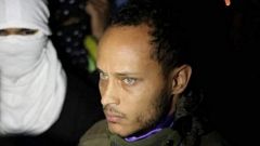 Le immagini "rubate" del funerale di Oscar Perez