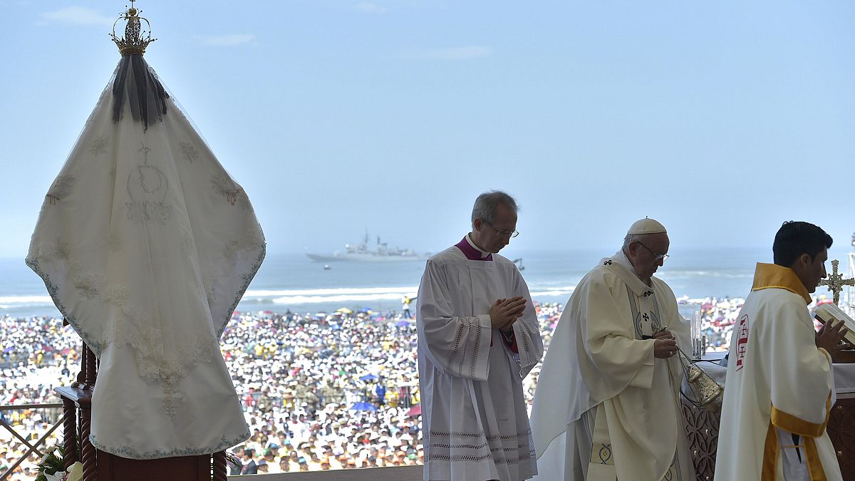 Le pape François au chevet des victimes d'El Niño