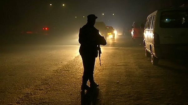 Ataque em hotel afegão faz vários mortos Ataque em hotel afegão faz vários mortos