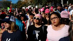 Una foto della protesta di Los Angeles