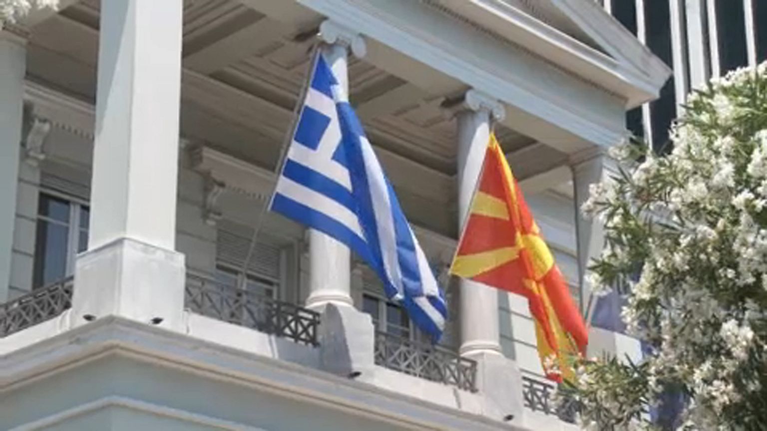 Κόντρα κυβέρνησης - αντιπολίτευσης για το Σκοπιανό 