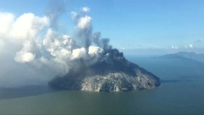 Papua Yeni Gine'de patlayan volkan yöre halkını korkuttu