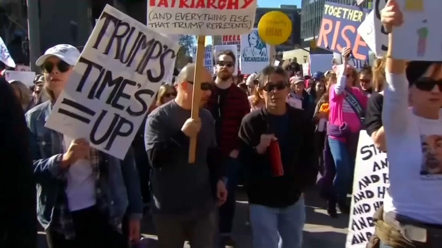 Multitudinaria participación en la segunda Marcha de las Mujeres en EEUU
