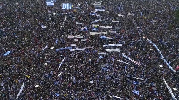 Grecia: megamanifestazione dei nazionalisti a Salonicco Grecia: megamanifestazione dei nazionalisti a Salonicco