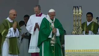 Papa Francis Peru'ya yaptığı ziyareti tamamladı