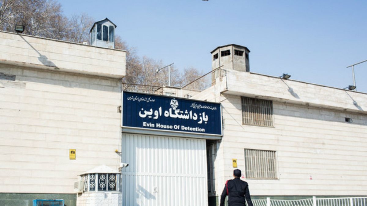 نمایندگان مجلس ایران به زندان اوین می روند
