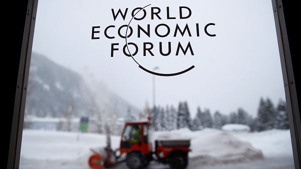 Il WEF si apre con la neve Il WEF si apre con la neve