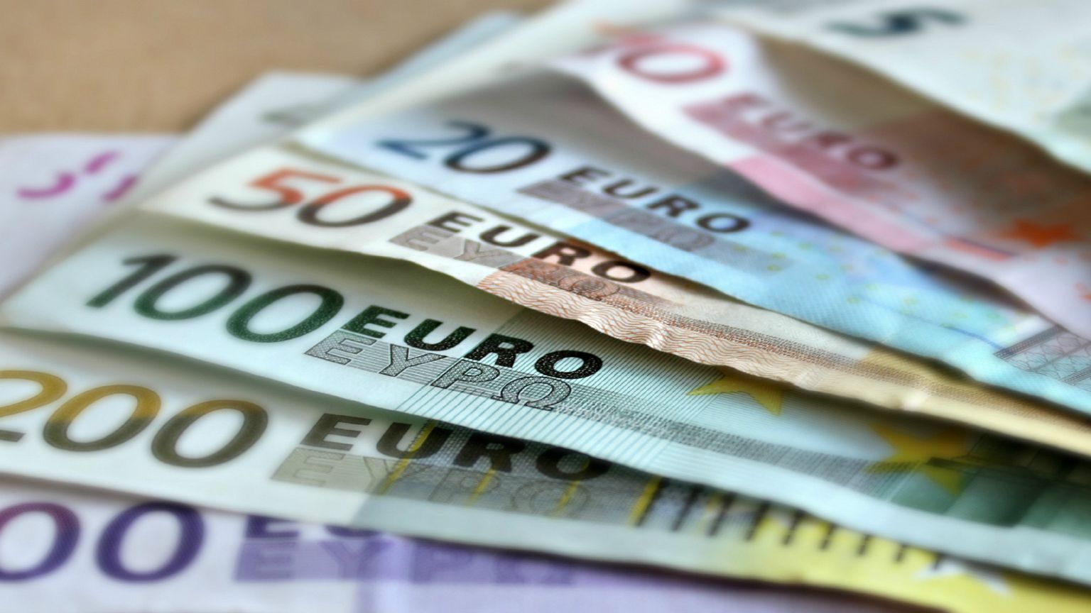 هل تصدق أن 1% من سكان العالم يستحوذون على 82% من ثرواته؟ 