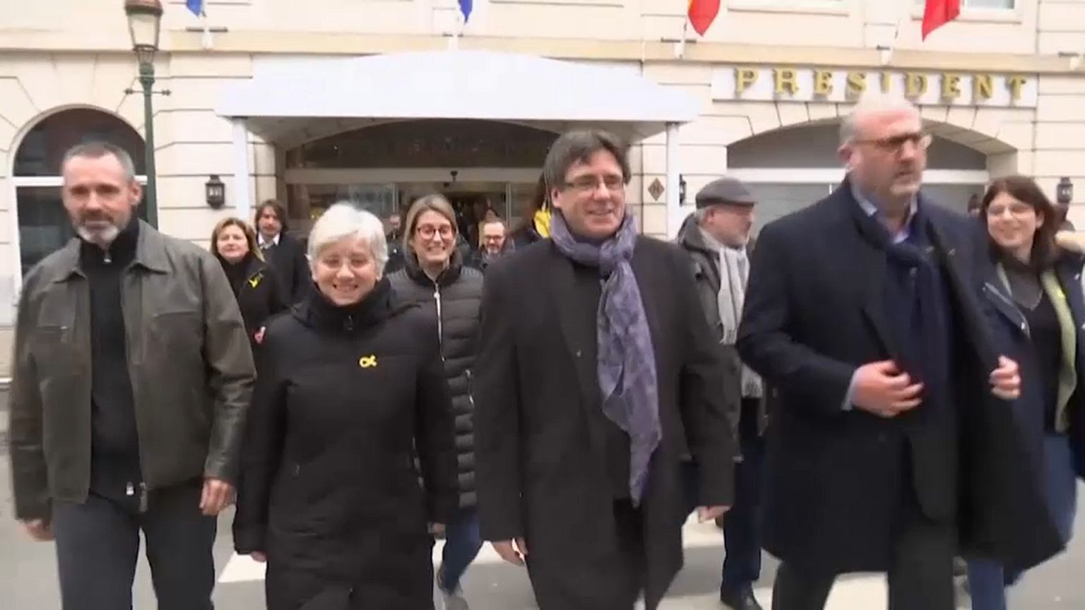 Carles Puigdemont ilk kez Belçika sınırlarını terk ederek Danimarka'ya gitti