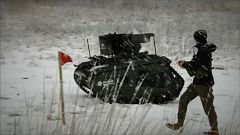 Batalha de robots militares em Tapa, na Estónia 