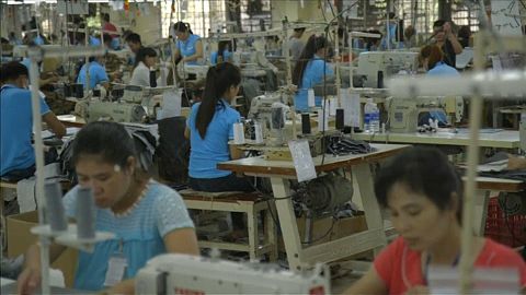 Oxfam: 42 super-rich hold same wealth as world's poorest 3.7 bln
