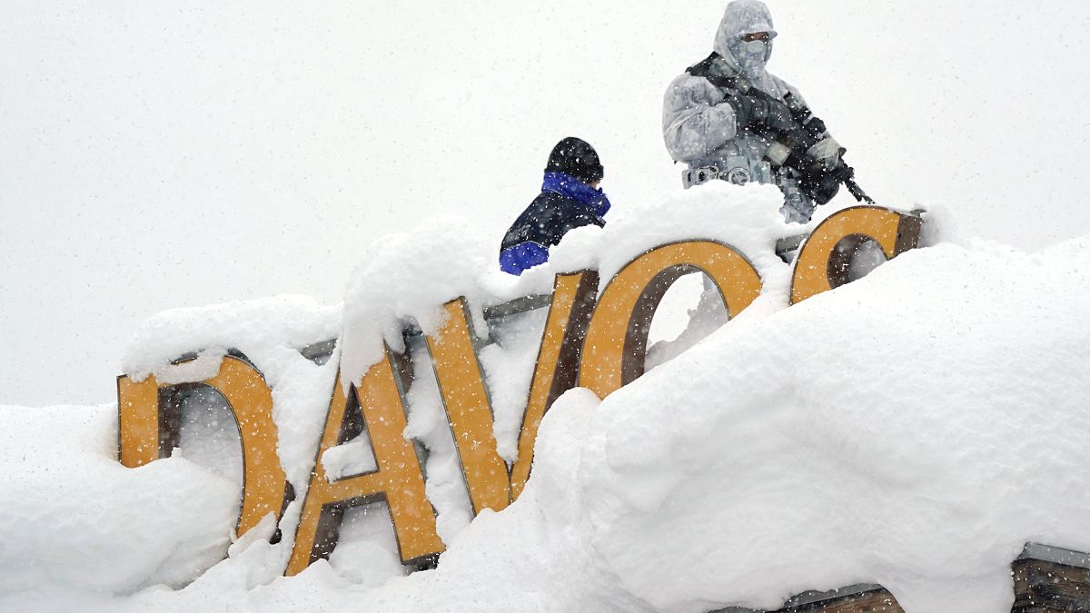 Zuviel Schnee in Davos