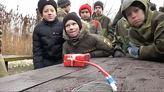 Crimeia: aprender sobre minas e bombas na escola