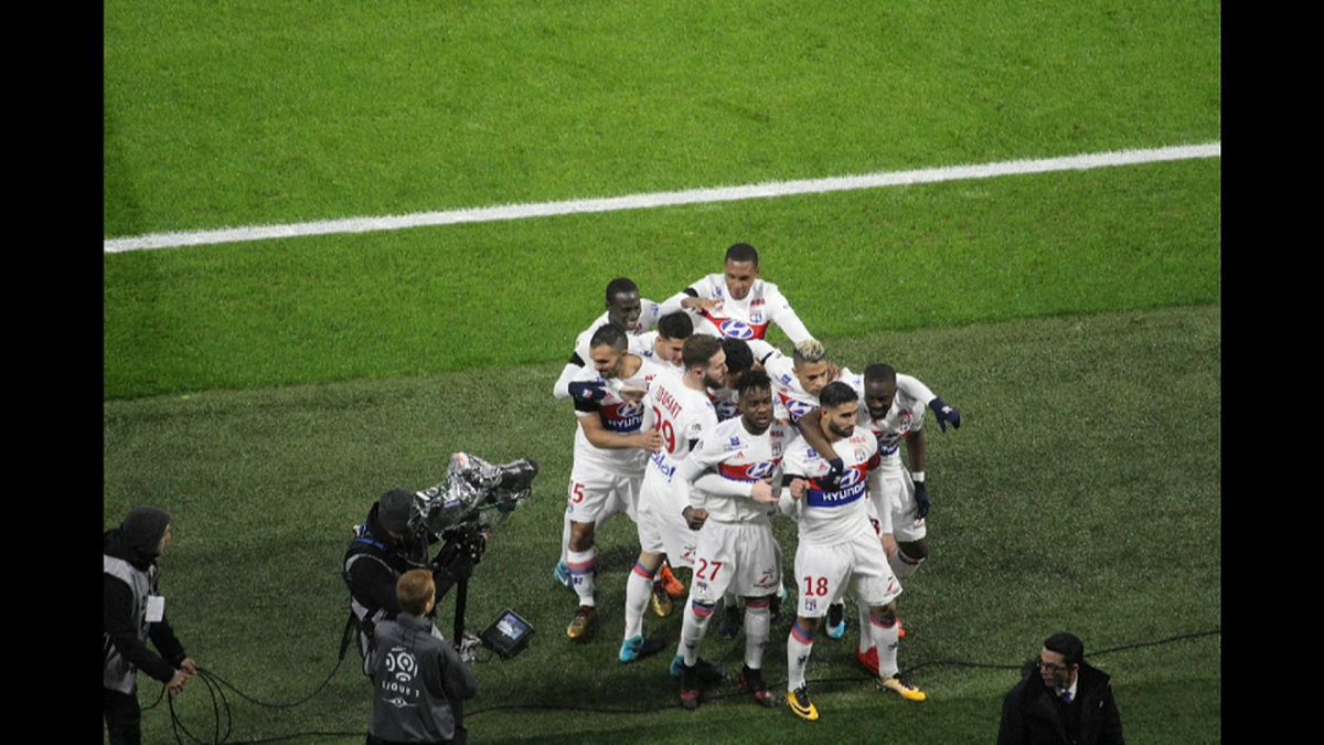 PSG'yi deviren Lyon'da 10 yıl sonra şampiyonluk sesleri 