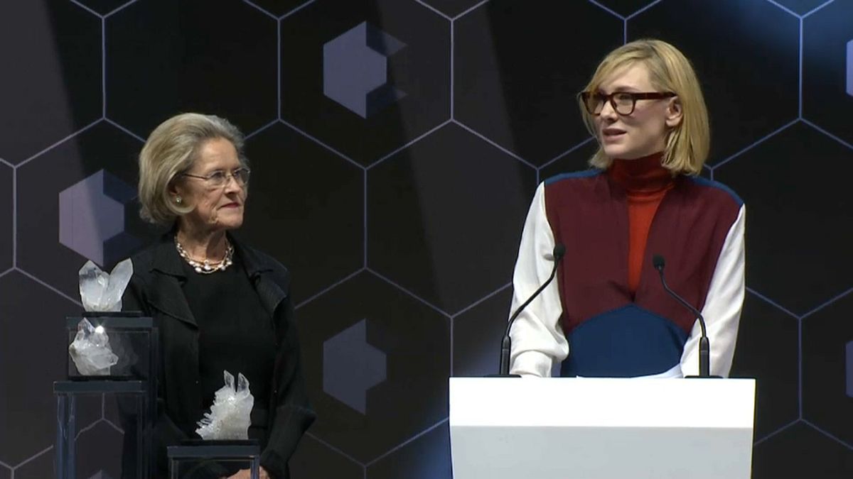 Davos, al via il World economic forum con i premi per gli artisti esemplari