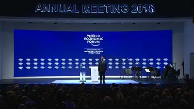 Davos: díjátadó gálával nyílt meg a Világgazdasági Fórum