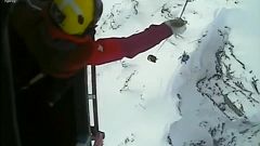 Schneechaos und Lawinengefahr: Tausende Urlauber sitzen fest