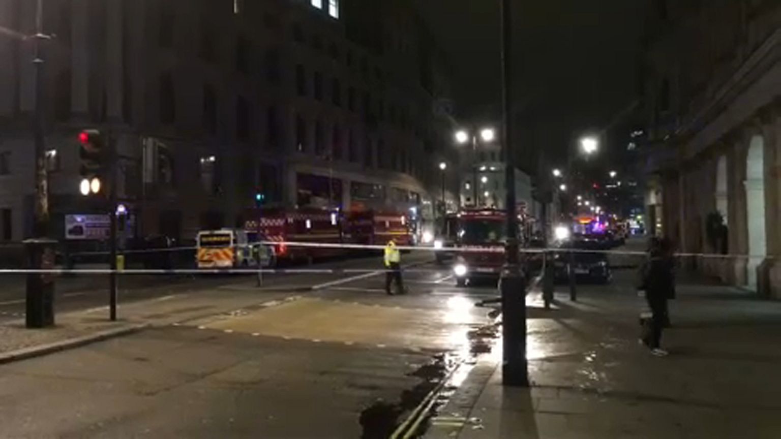 Lezárták a forgalmas Charing Cross metróállomást