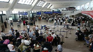 فوضى في مطارات الجزائر وبعض المطارات الدولية بسبب إضراب مفاجئ لموظفى الجوية الجزائرية