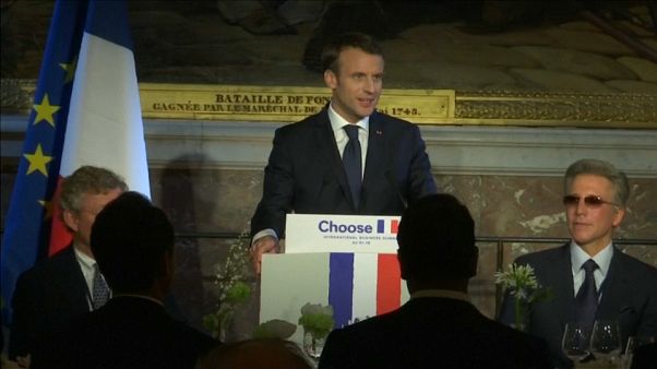 Il presidente Macron a Versailles al summit "Scegli la Francia" Il presidente Macron a Versailles al summit "Scegli la Francia"
