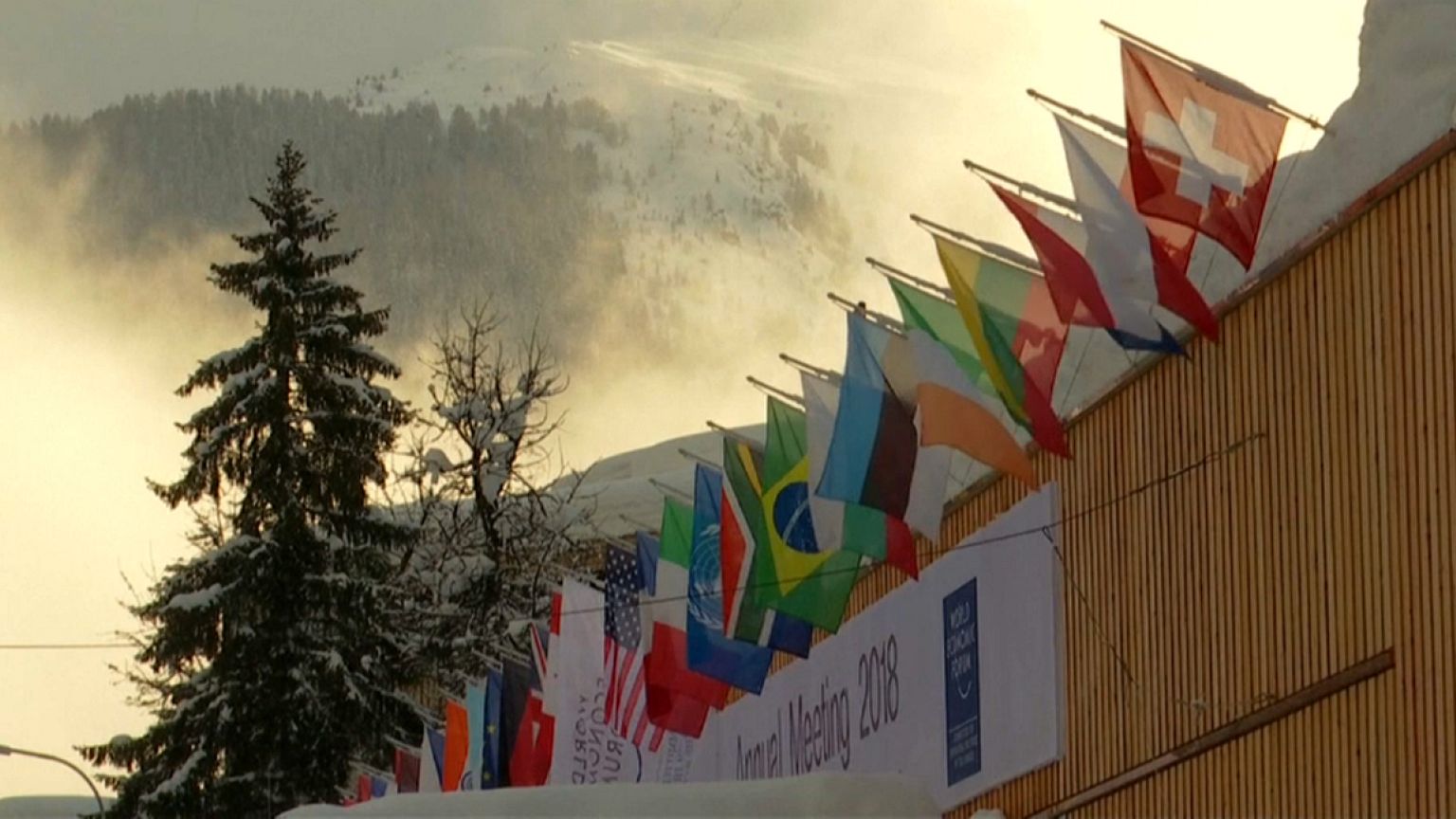 Davos: Otimismo do FMI e o bom exemplo de Portugal