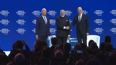 A világ vezetői Davos-ban egyezkednek