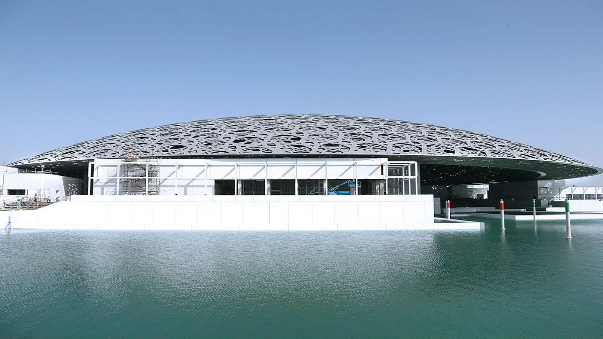 متحف اللوفر أبو ظبي يُسقط إسم قطر من خريطة الخليج 