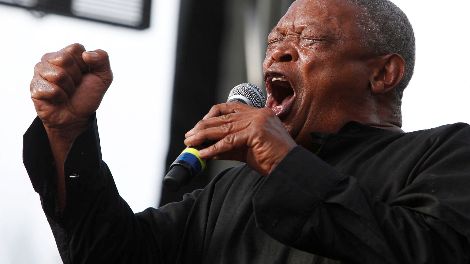 Hugh Masekela, trompettiste et chanteur sud-africain.