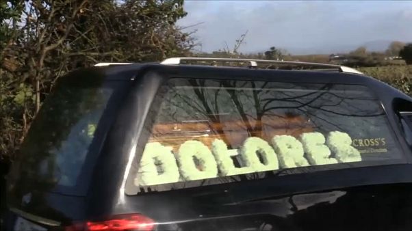 Emotivo adiós a Dolores O'Riordan Emotivo adiós a Dolores O'Riordan