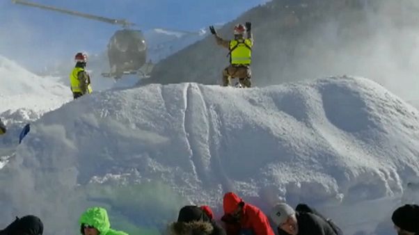 Los Alpes, sacudidos por nuevas avalanchas Los Alpes, sacudidos por nuevas avalanchas
