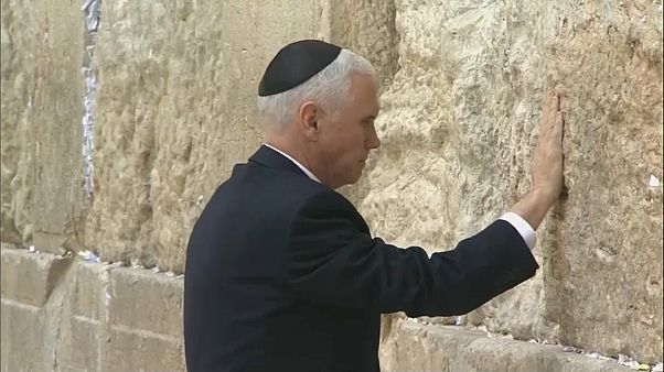 Mike Pence visita o Muro das Lamentações Mike Pence visita o Muro das Lamentações