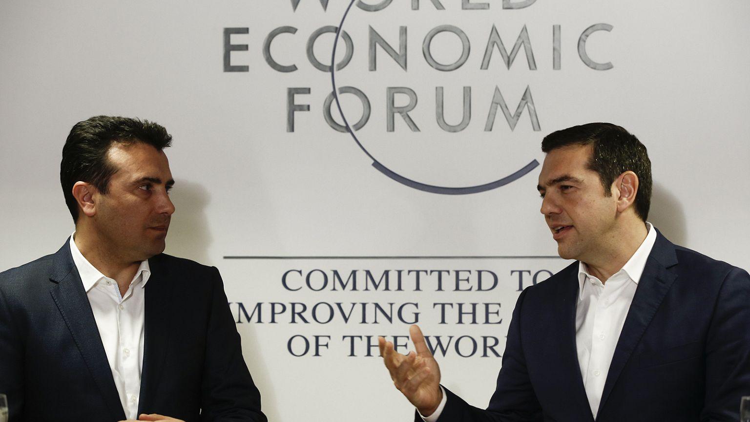 Αλέξης Τσίπρας: Σύνθετη ονομασία έναντι όλων