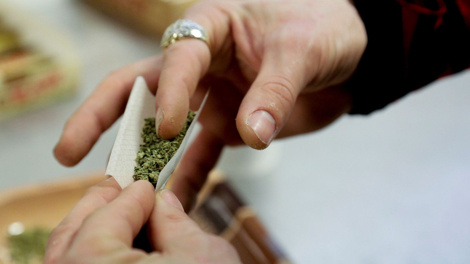 Une amende forfaitaire pour les consommateurs de cannabis ?