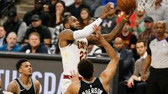 LeBron James soma 30 mil pontos na carreira