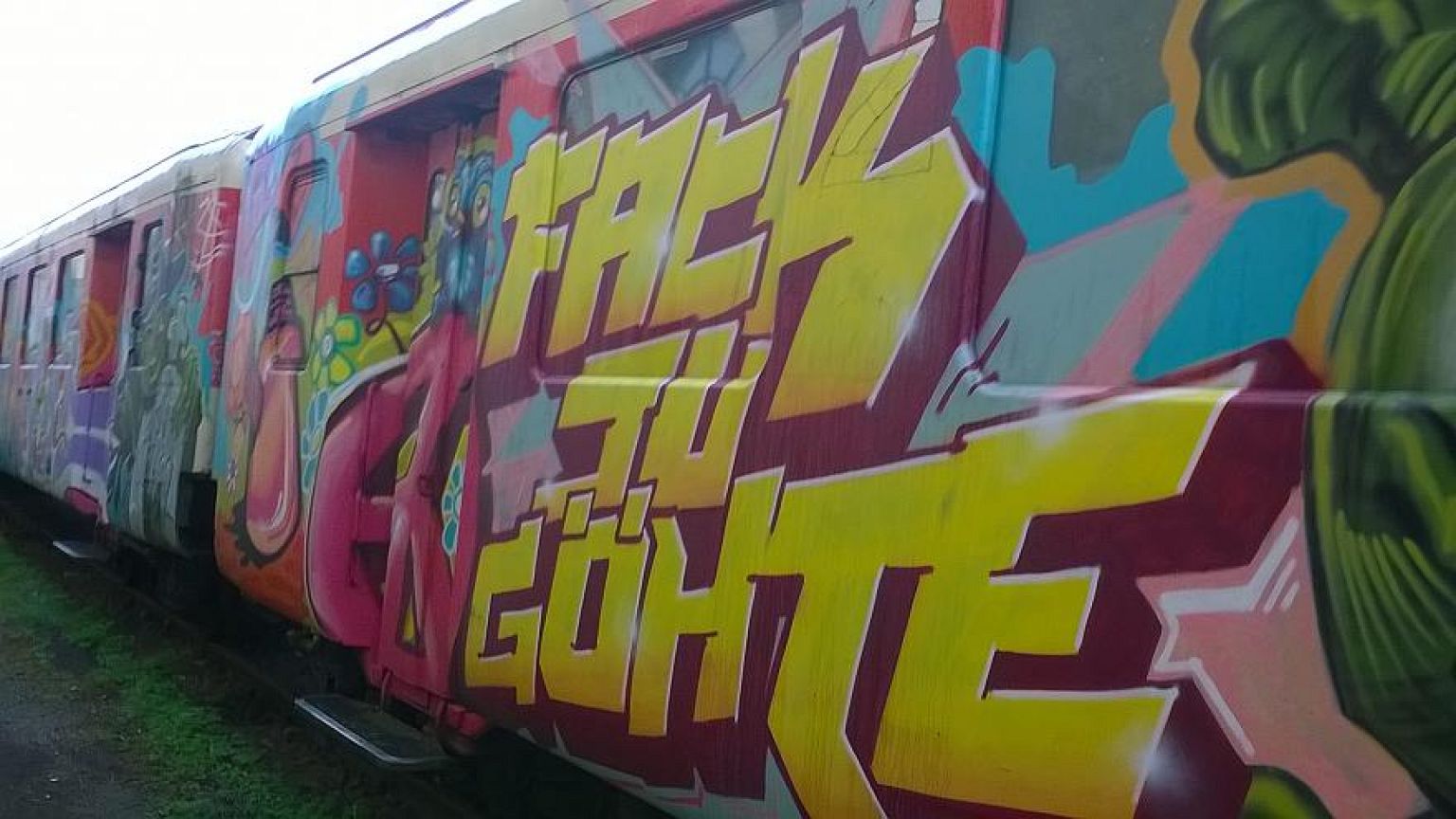 La Justicia europea prohíbe registrar "Fak Ju Göthe" como marca por ser "vulgar"