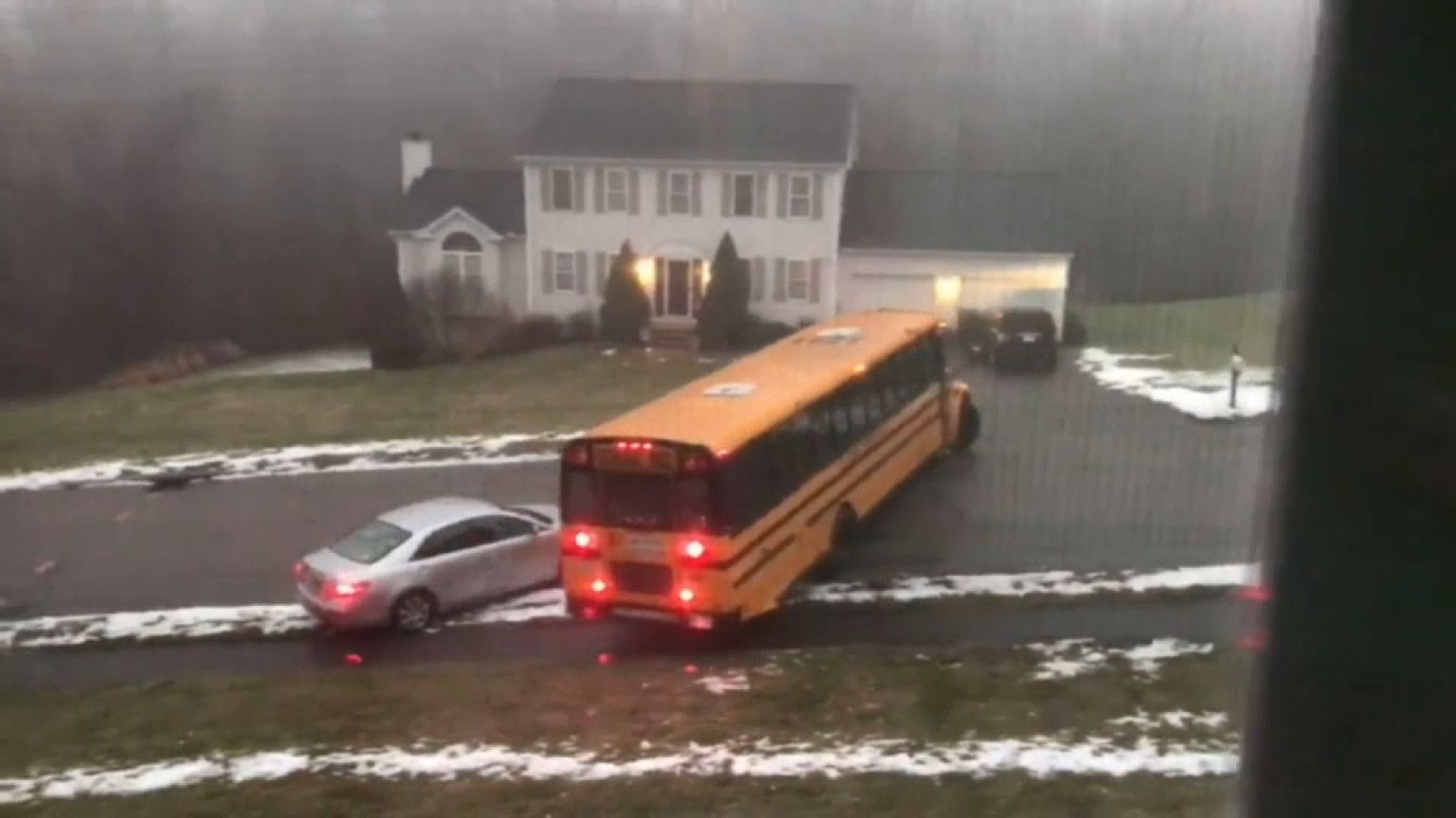 Un bus qui perd le contrôle.