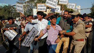 تظاهرات هندوها علیه فیلم تاریخی جنجالی به خشونت کشیده شد 