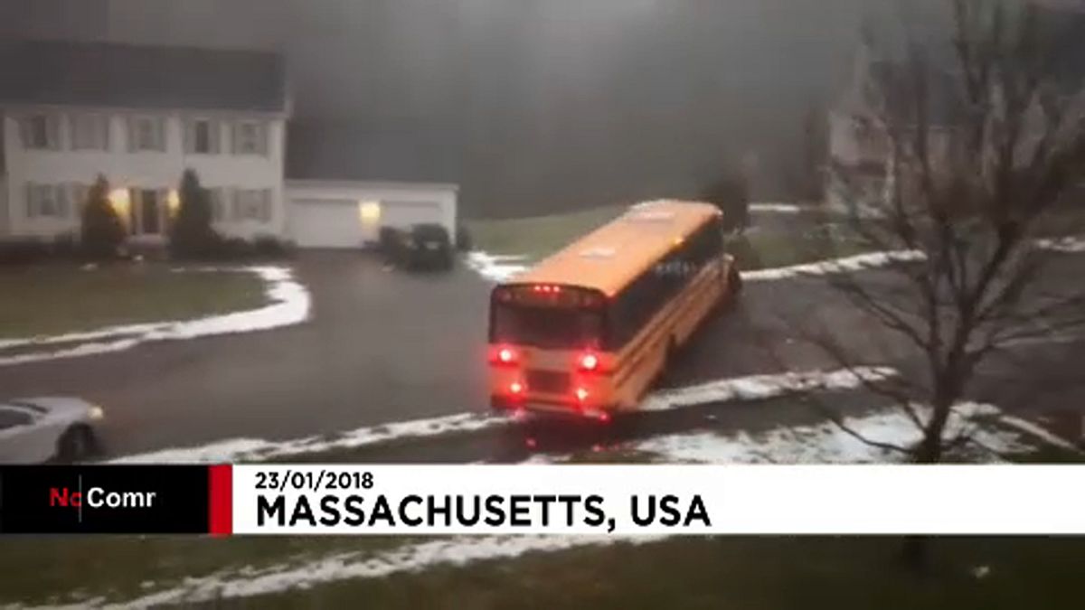 Irányíthatatlan iskolabusz Massachusetts-ben
