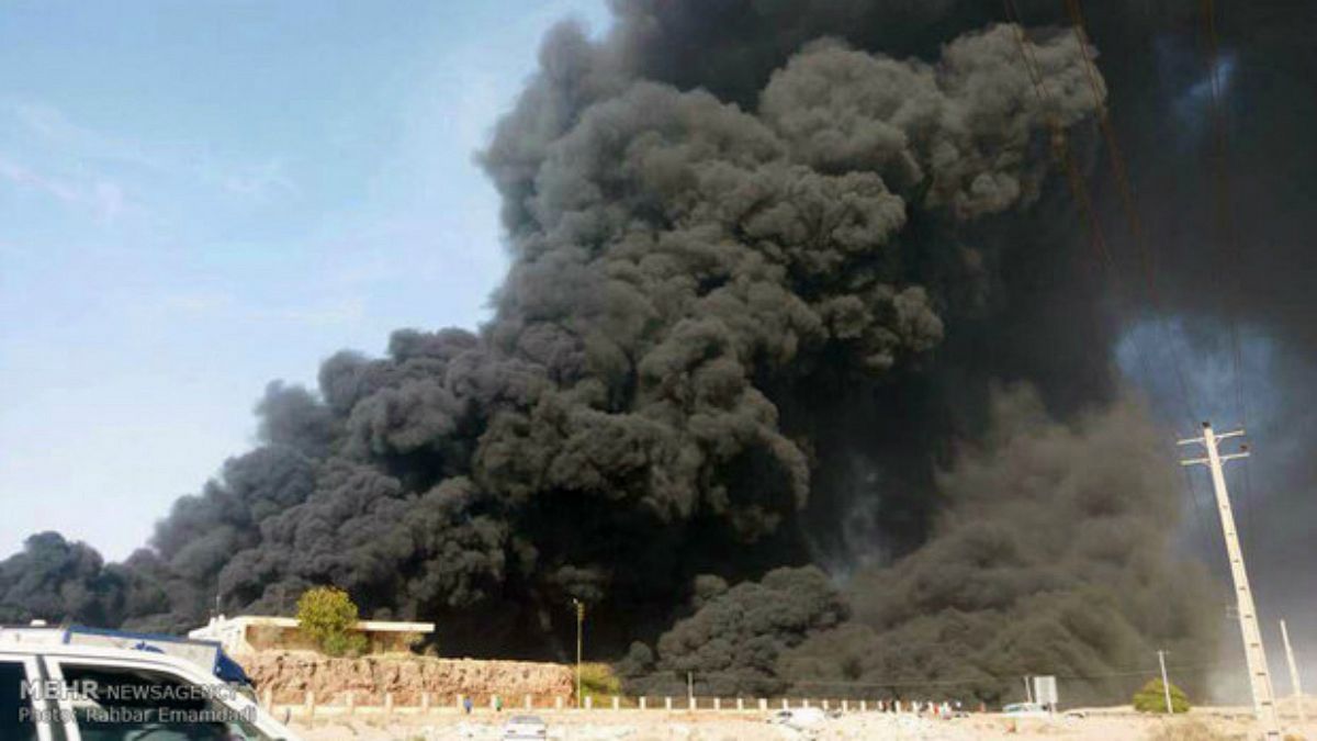  بندرعباس؛ آتش سوزی در کارخانه قیر جان سه نفر را گرفت