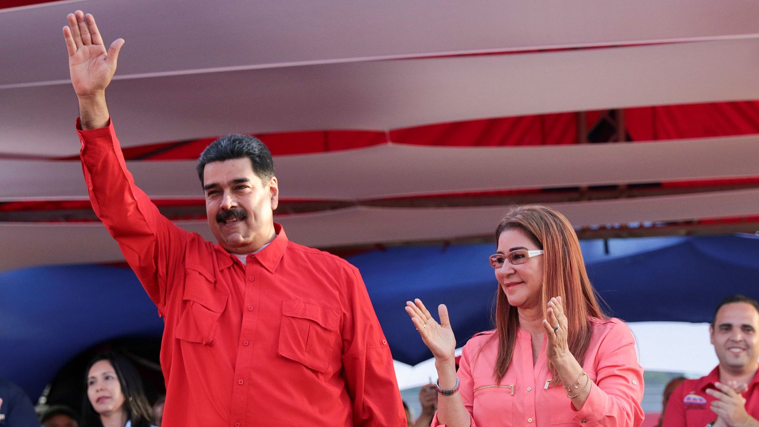 Críticas en Venezuela tras la candidatura oficial de Maduro y el adelanto de elecciones 