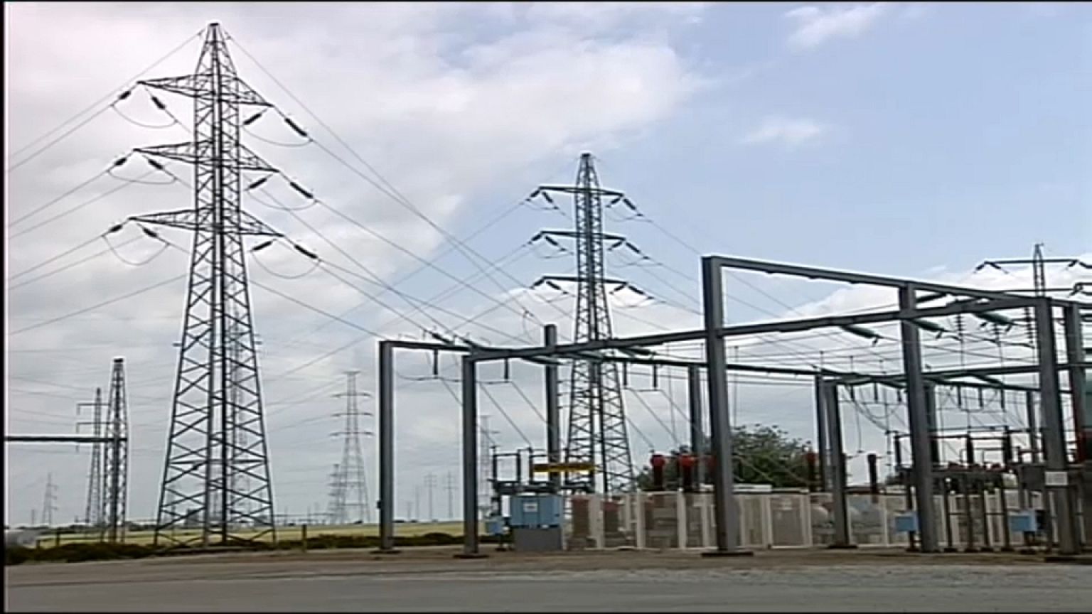 La UE invertirá cerca de 600 millones de euros en la interconexión eléctrica entre Francia y España