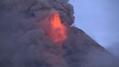 Вулкан Майон: опасен для пилотов!