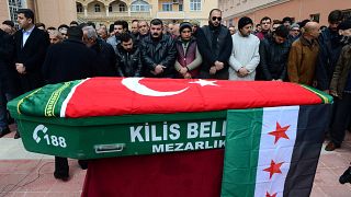 Δύο Τούρκοι νεκροί από ρουκέτες που εκτοξεύθηκαν από τη Συρία